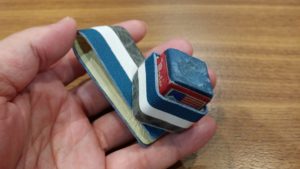 トリコロールのオーダーメイドビリヤードチョークケースとマグネットチョークホルダー