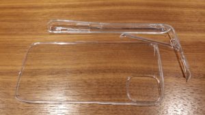 スマホケースの側面を切り落とし